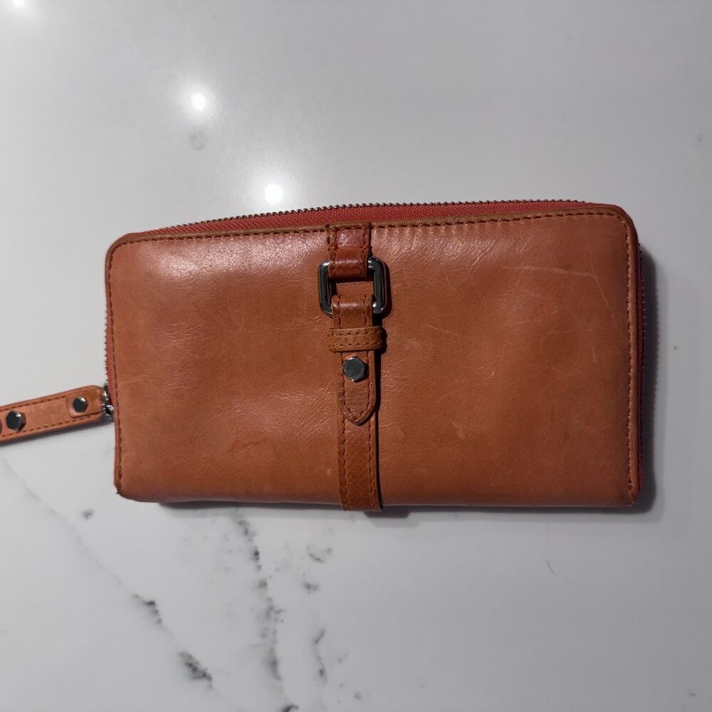 Marc by Marc Jacobs Orange Leather Wallet - Picture 4 of 4